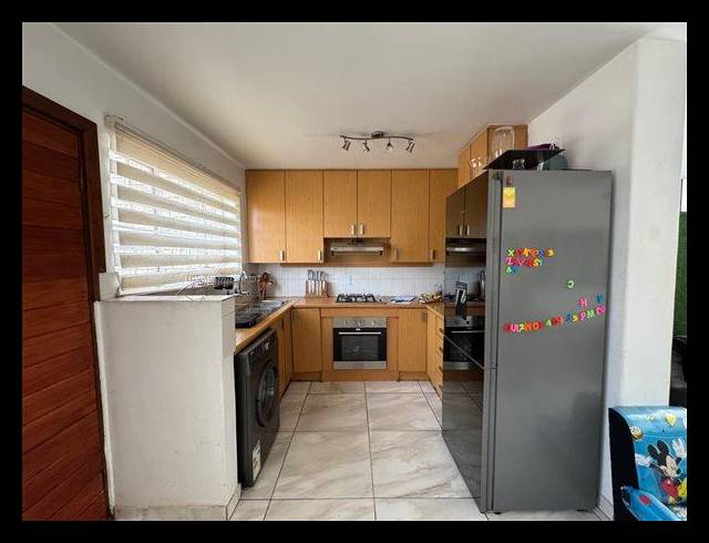 2 BEDROOM TOWNHOUSE FOR SALE IN VAN RIEBEECK PARK